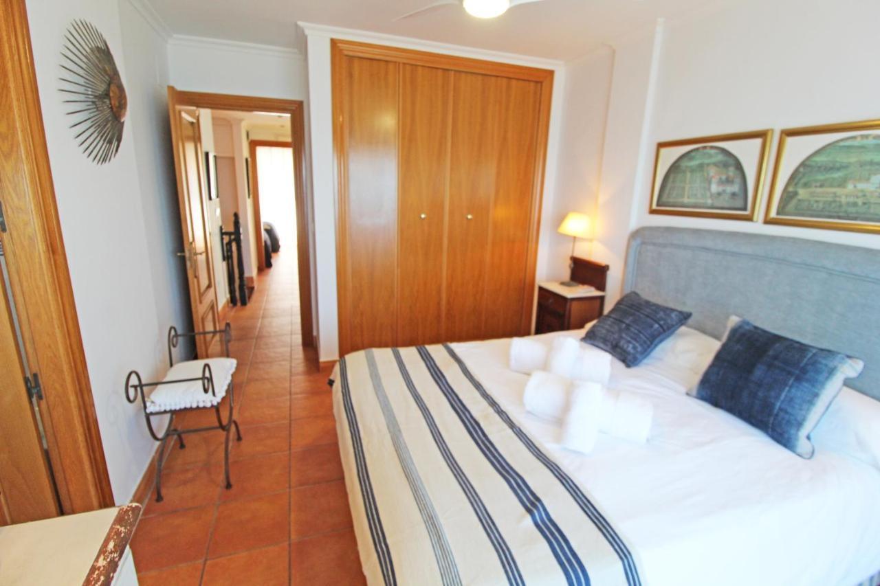 شقة Atico Duplex De Lujo Frente Al Mar. 1A Linea Playa إل كامبيلو المظهر الخارجي الصورة