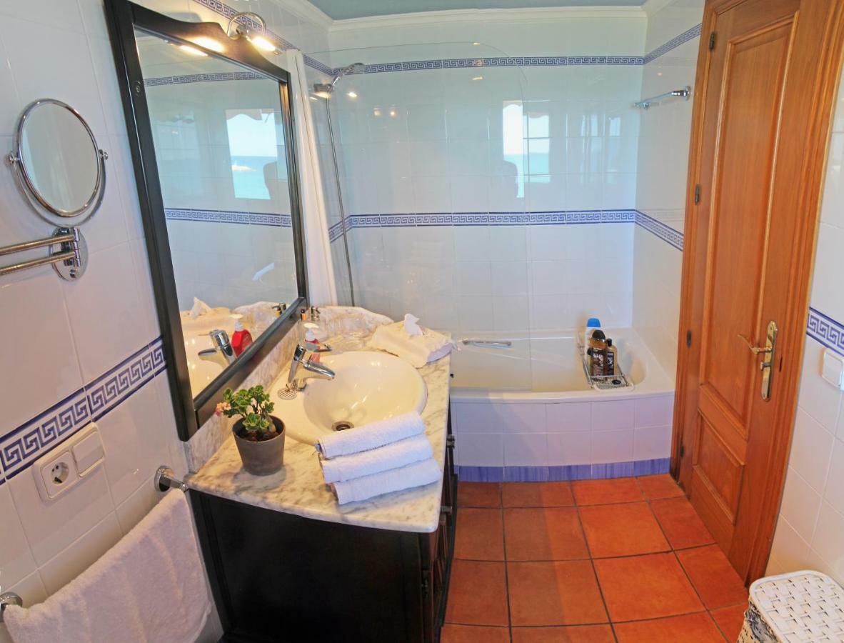 شقة Atico Duplex De Lujo Frente Al Mar. 1A Linea Playa إل كامبيلو المظهر الخارجي الصورة